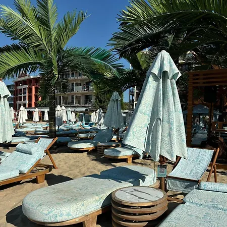 Luxury Rest Dolphin Club Apartament *